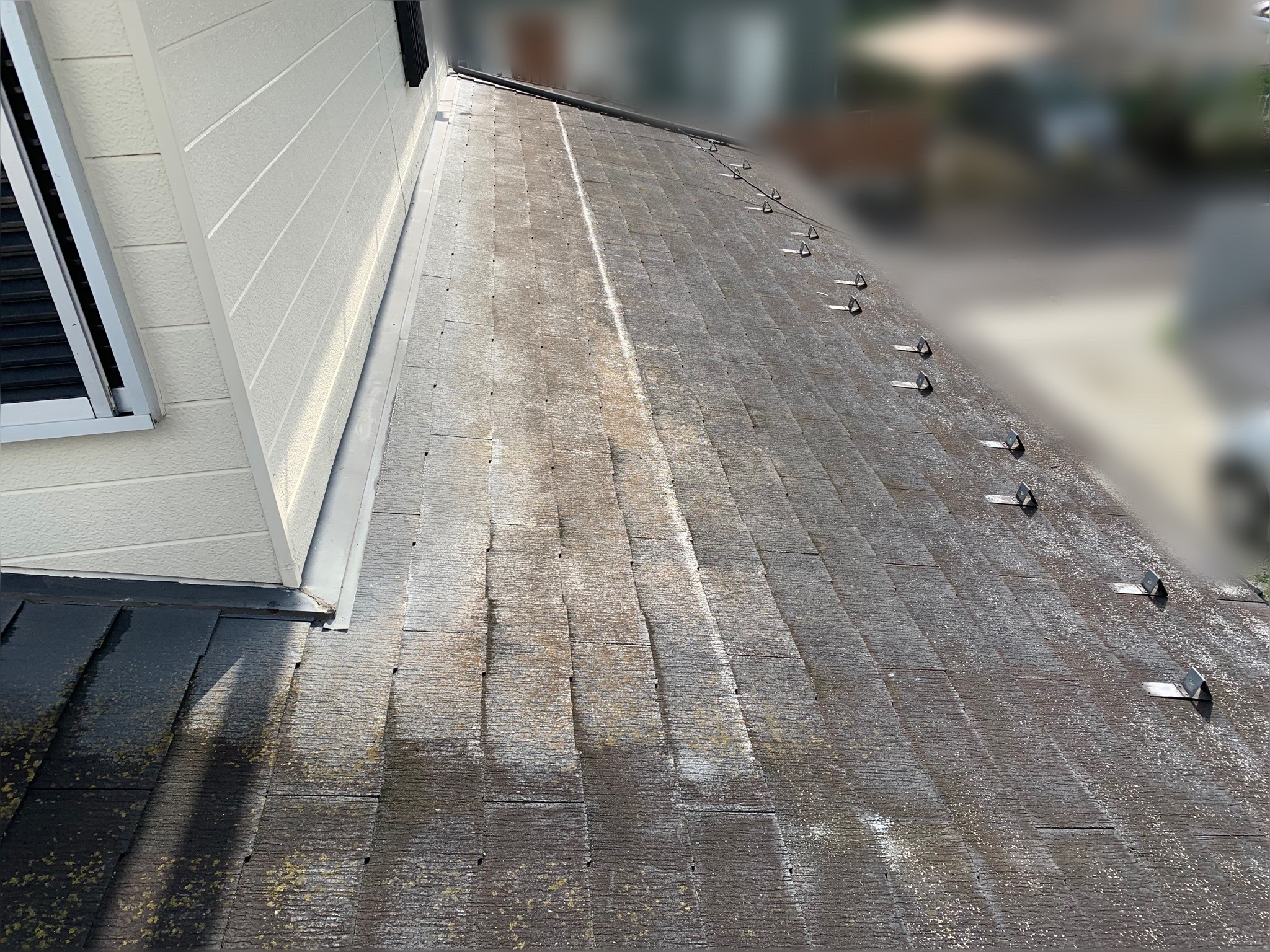 カラーベストが劣化している写真