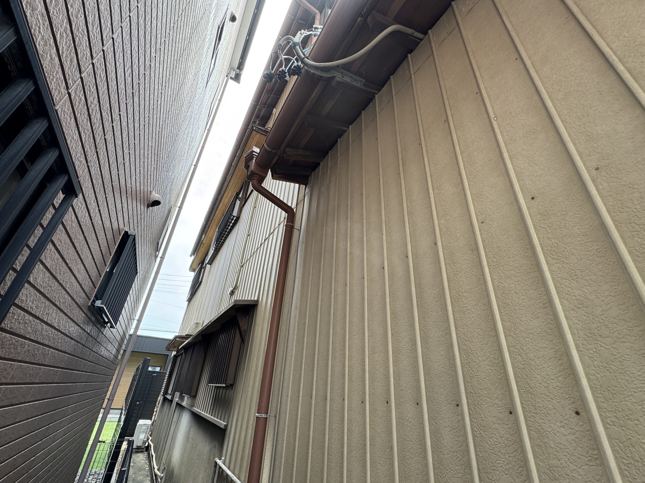 外壁が劣化している写真