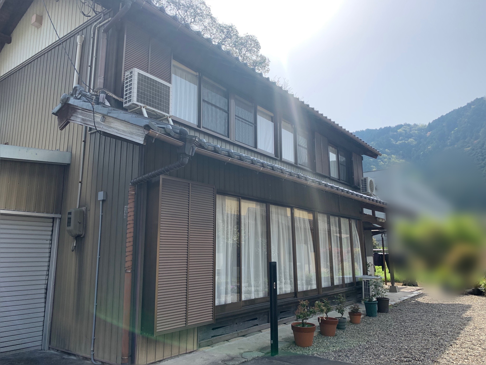 外壁が劣化している写真