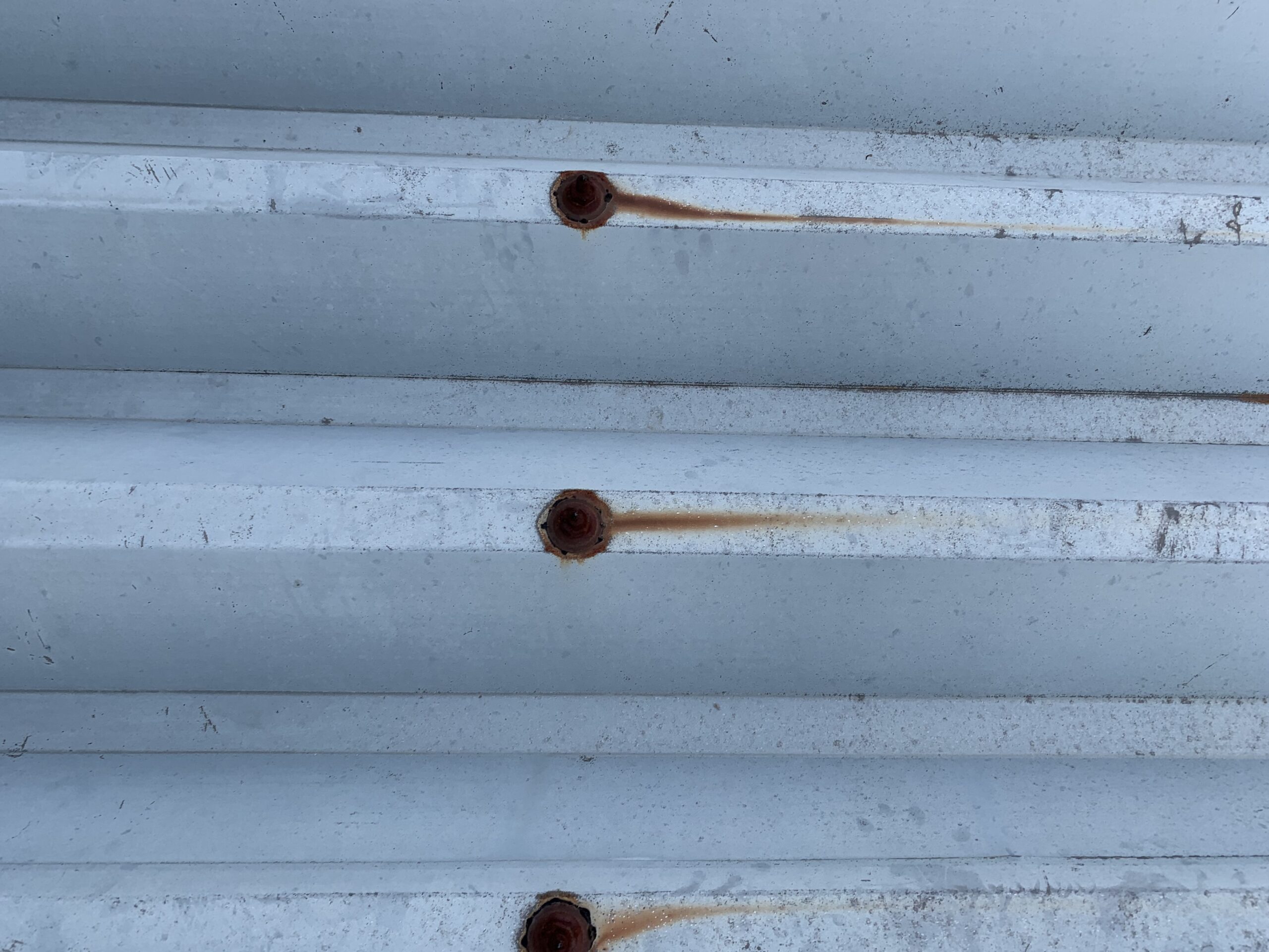 屋根が劣化している写真