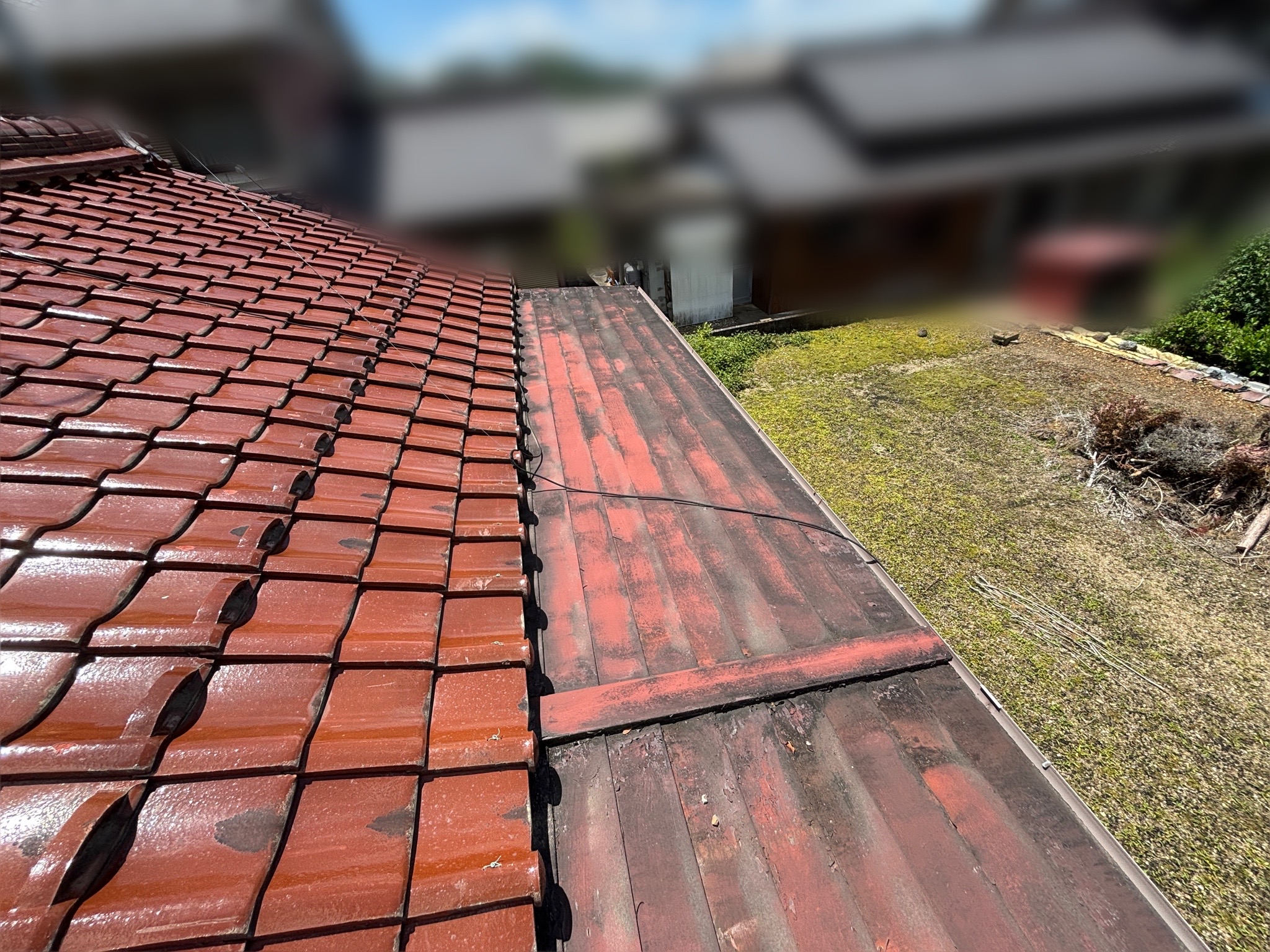 屋根板金が劣化している写真